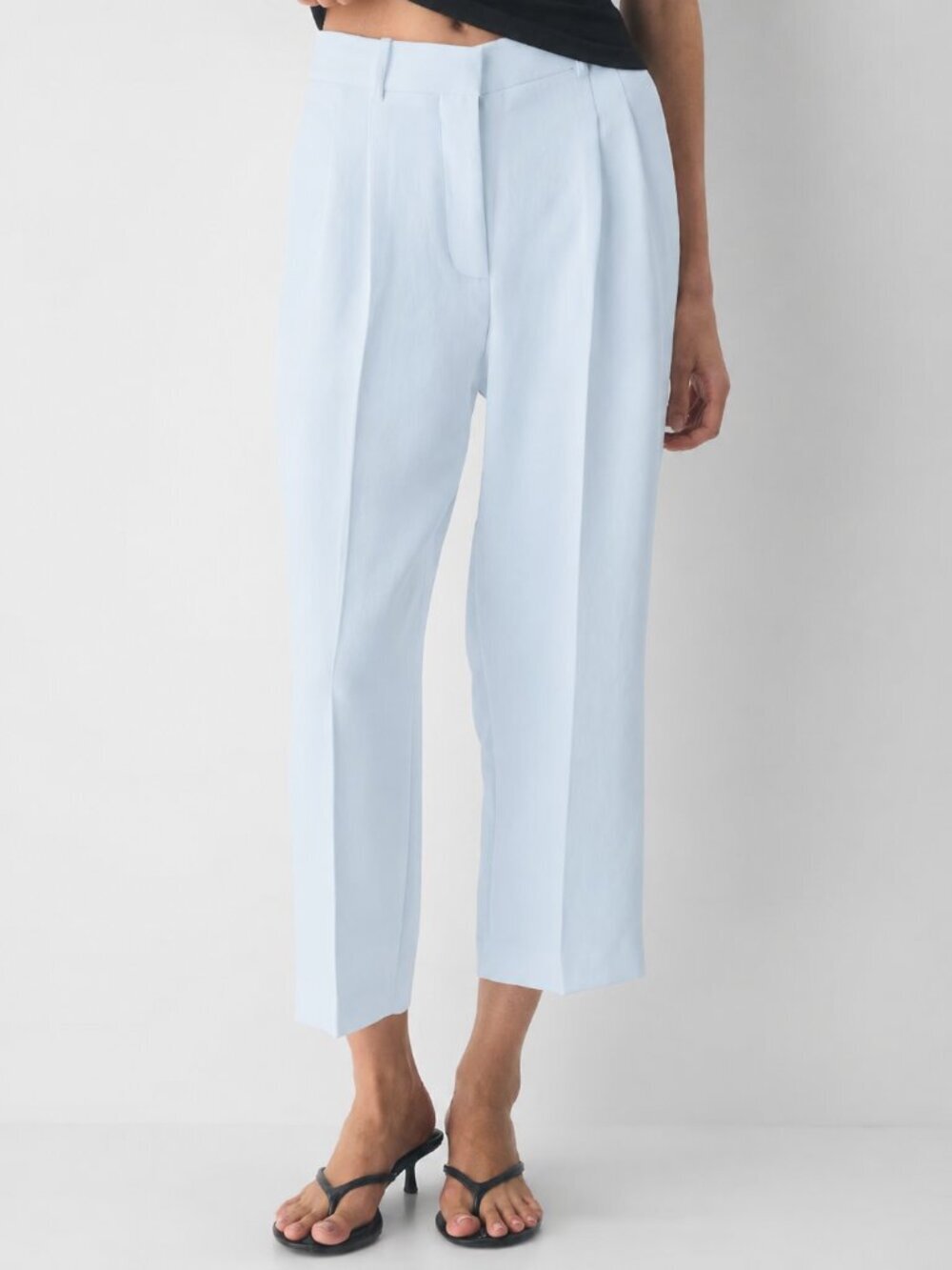 Aritzia The Effortless Pant Cropped Crepette Heatwave Blue Size 6